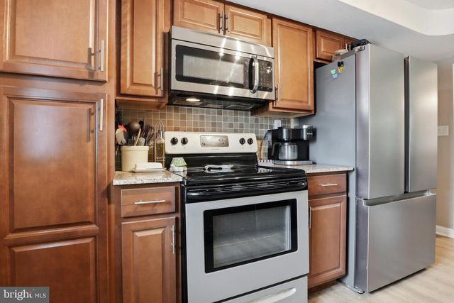 332 DONNA LN, York, PA 17403