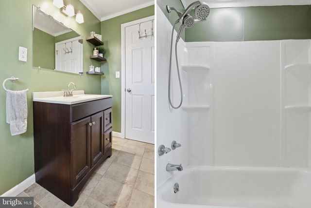 332 DONNA LN, York, PA 17403