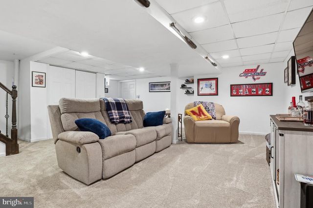 332 DONNA LN, York, PA 17403