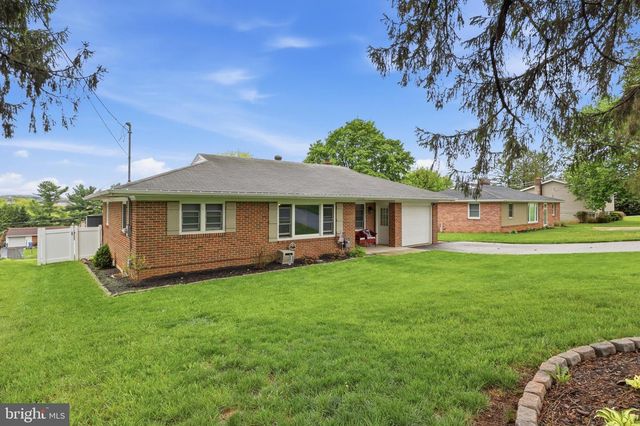 332 DONNA LN, York, PA 17403