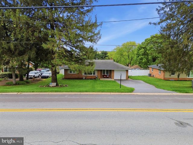 332 DONNA LN, York, PA 17403