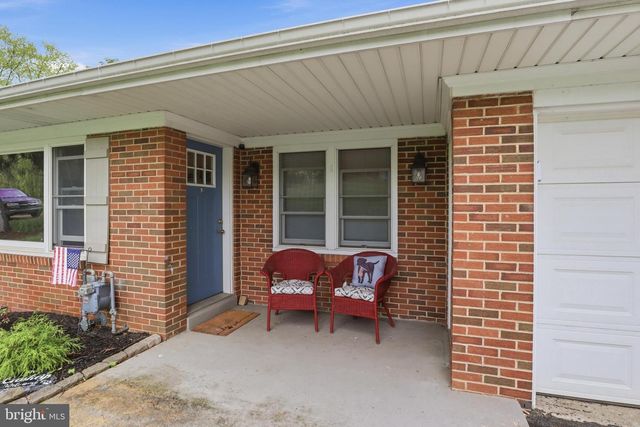 332 DONNA LN, York, PA 17403