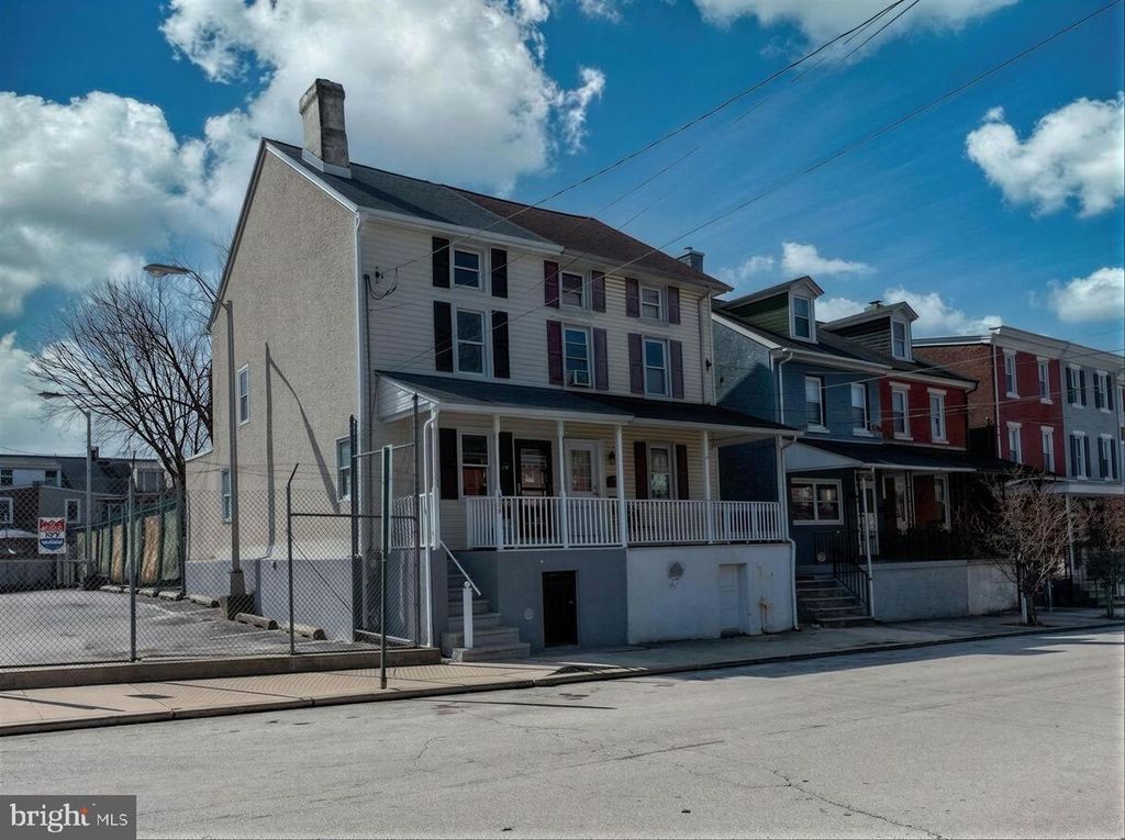 328 CHURCH ST, Phoenixville, PA 19460