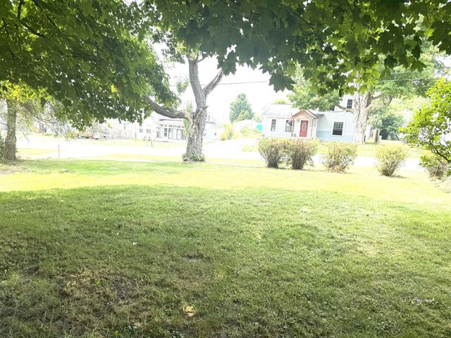 313 W 6th Street, Evart, MI 49631