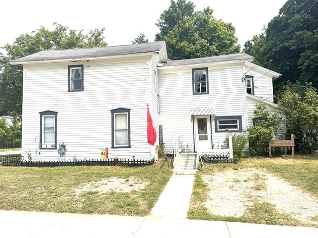 313 W 6th Street, Evart, MI 49631