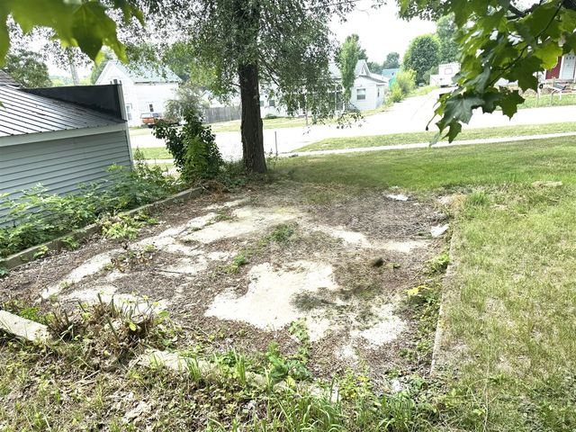 313 W 6th Street, Evart, MI 49631