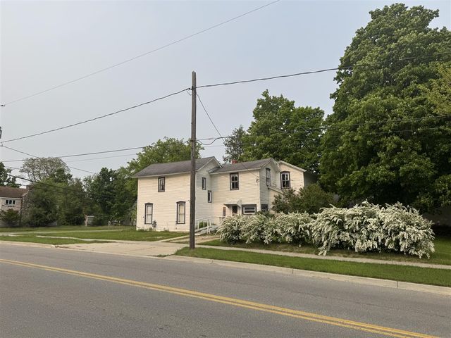 313 W 6th Street, Evart, MI 49631