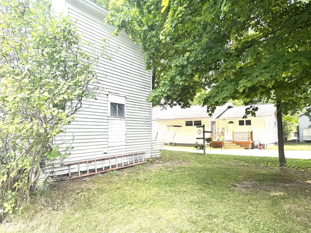 313 W 6th Street, Evart, MI 49631