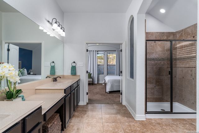11331 Massive Mt, Helotes, TX 78023