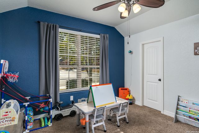 11331 Massive Mt, Helotes, TX 78023