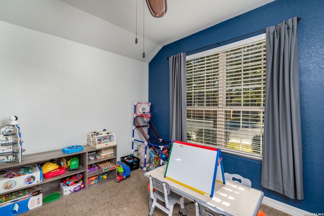 11331 Massive Mt, Helotes, TX 78023