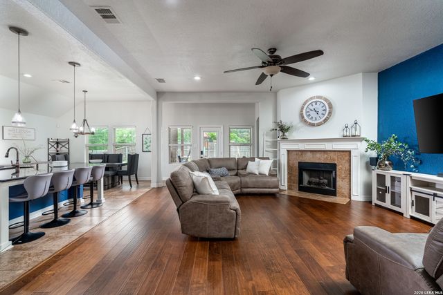 11331 Massive Mt, Helotes, TX 78023