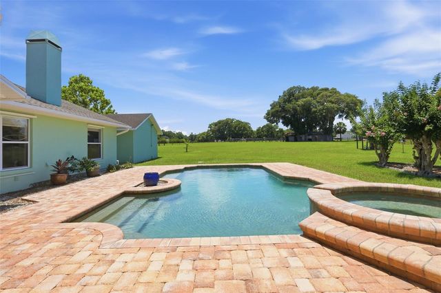 1200 N HART ROAD, Geneva, FL 32732