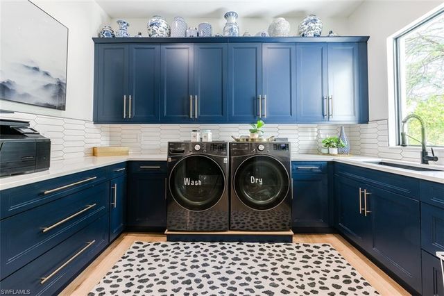 681 KATEMORE LN, Naples, FL 34108