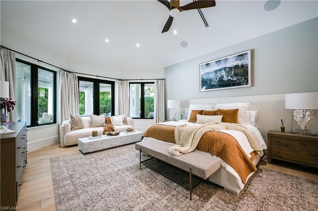 681 KATEMORE LN, Naples, FL 34108