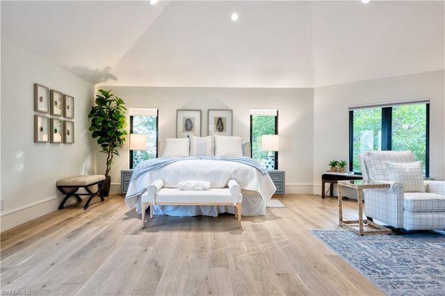 681 KATEMORE LN, Naples, FL 34108