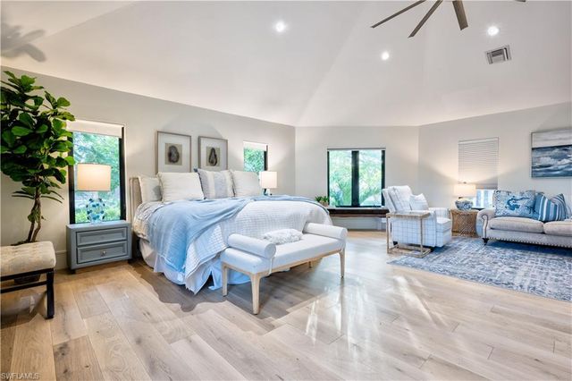 681 KATEMORE LN, Naples, FL 34108