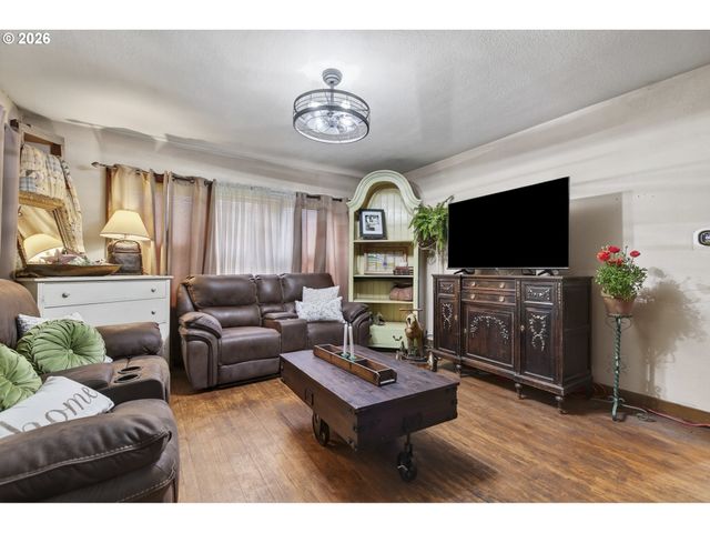 17414 Ne 199TH St, Battle Ground, WA 98604