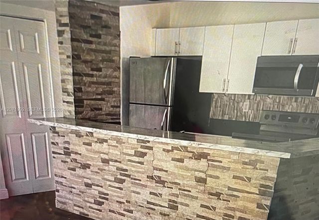 636 NW 114th Avenue 102, Sweetwater, FL 33172