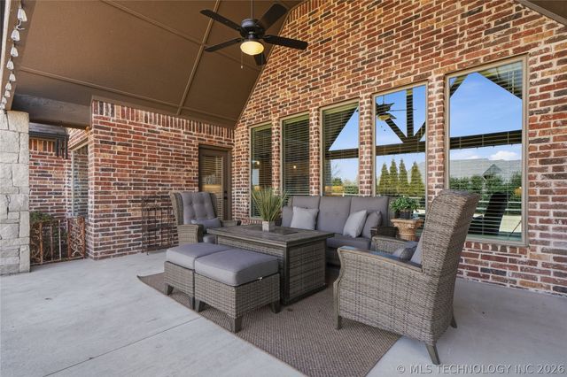 19629 E Boulder Drive, Owasso, OK 74055