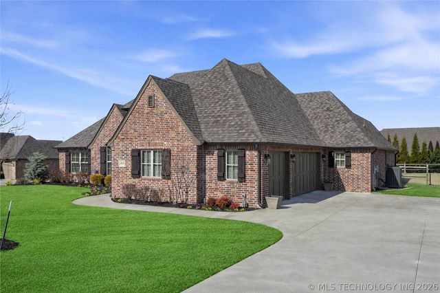 19629 E Boulder Drive, Owasso, OK 74055