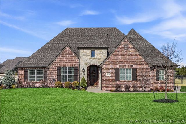 19629 E Boulder Drive, Owasso, OK 74055