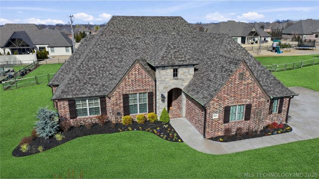 19629 E Boulder Drive, Owasso, OK 74055