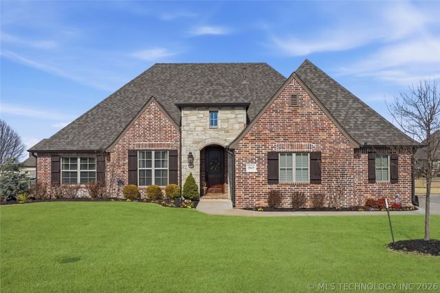 19629 E Boulder Drive, Owasso, OK 74055