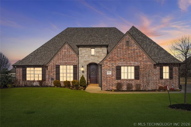 19629 E Boulder Drive, Owasso, OK 74055