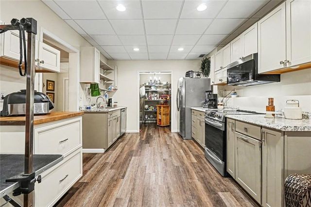 913 Arbor Drive, Loganville, GA 30052