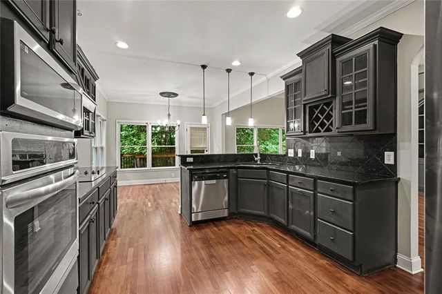 913 Arbor Drive, Loganville, GA 30052