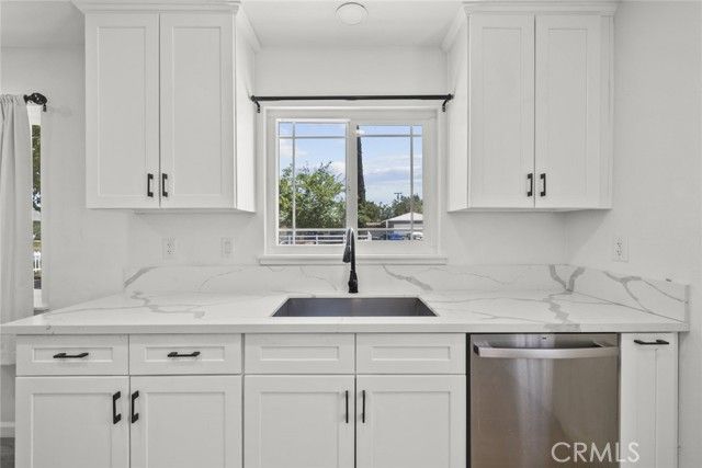 1135 W Pillsbury Street, Lancaster, CA 93534