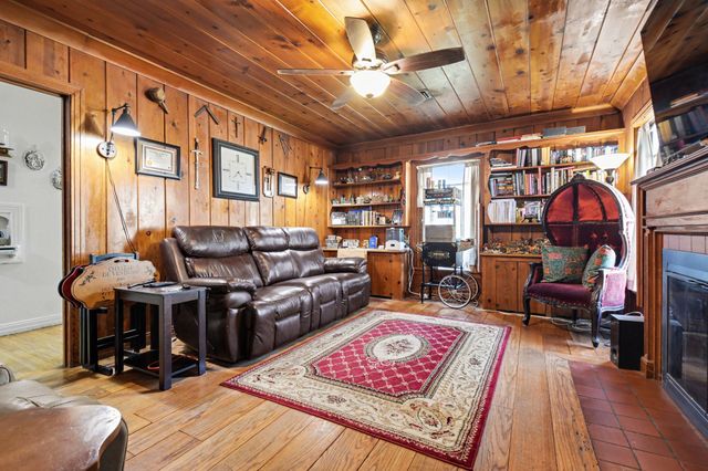 1225 E Union Bower Road, Irving, TX 75061