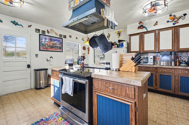 1225 E Union Bower Road, Irving, TX 75061