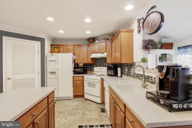 3101 REX DR, York, PA 17402