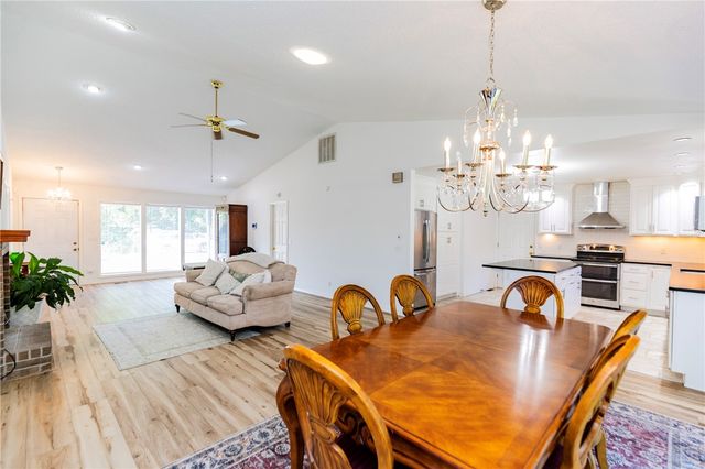 17 Kirkwall Place, Bella Vista, AR 72715