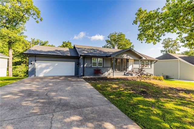 17 Kirkwall Place, Bella Vista, AR 72715