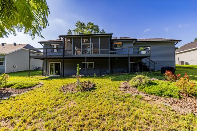 17 Kirkwall Place, Bella Vista, AR 72715