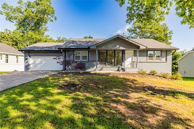 17 Kirkwall Place, Bella Vista, AR 72715