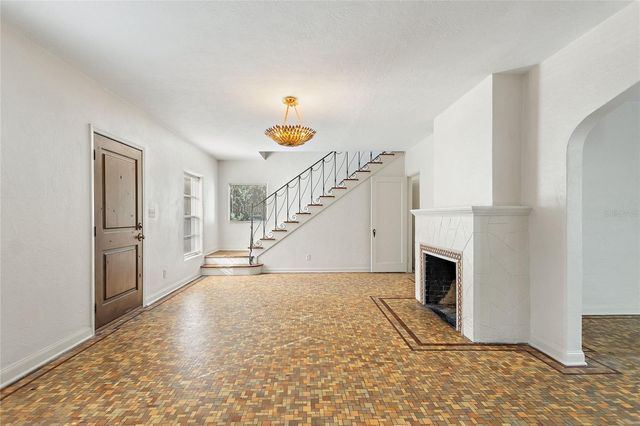 437 RICHMOND STREET, Orlando, FL 32806