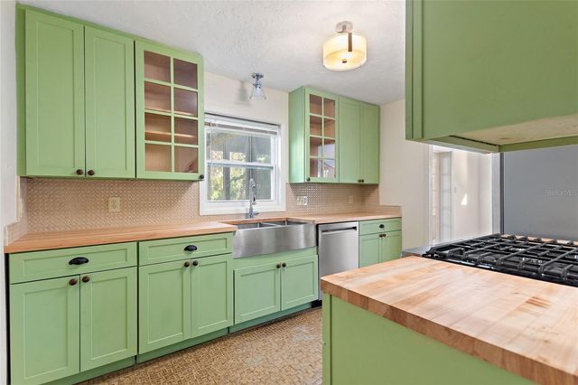 437 RICHMOND STREET, Orlando, FL 32806