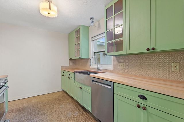 437 RICHMOND STREET, Orlando, FL 32806