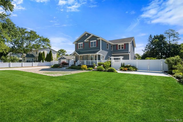 2185 Sycamore Avenue, Ronkonkoma, NY 11779