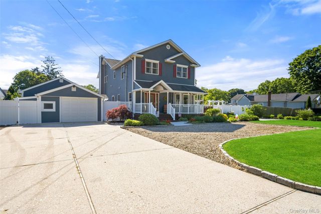 2185 Sycamore Avenue, Ronkonkoma, NY 11779