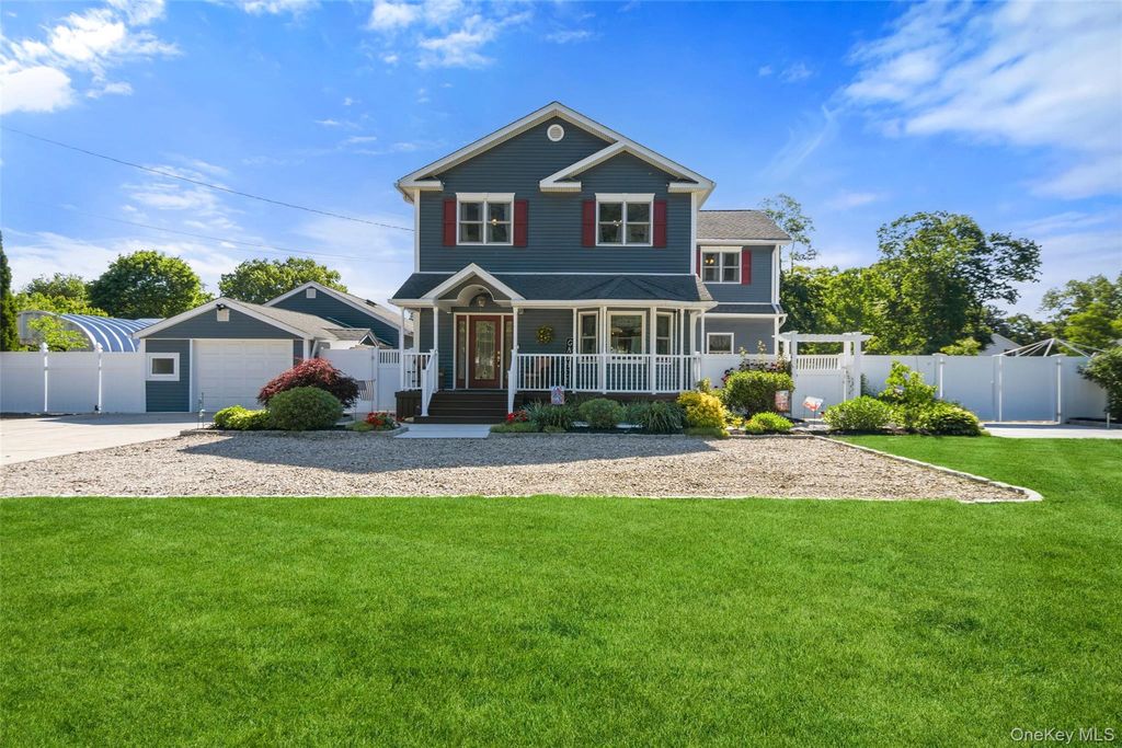 2185 Sycamore Avenue, Ronkonkoma, NY 11779