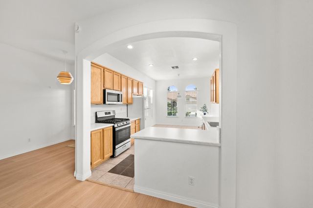 2241 Vail Ct, Rocklin, CA 95765