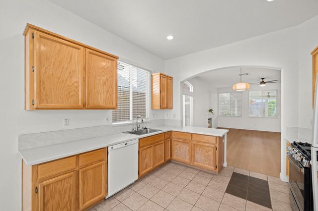 2241 Vail Ct, Rocklin, CA 95765