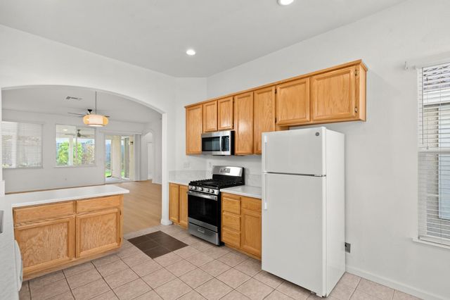 2241 Vail Ct, Rocklin, CA 95765