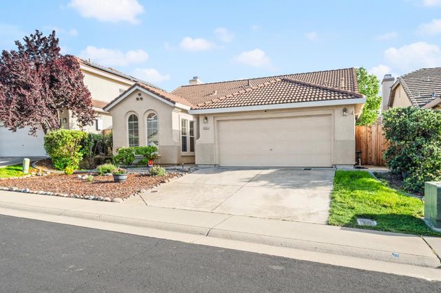 2241 Vail Ct, Rocklin, CA 95765