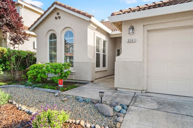 2241 Vail Ct, Rocklin, CA 95765